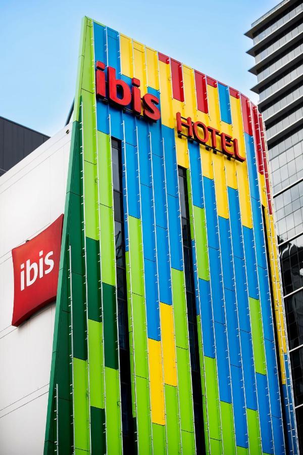 Ibis Sydney Barangaroo Hotel Exterior photo